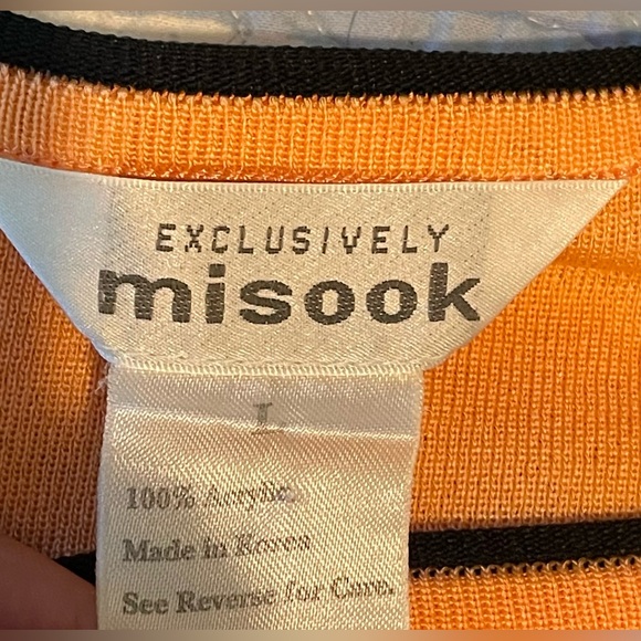 MISOOK Knit Top. Perfect for autumn. Size Large. - Picture 3 of 4